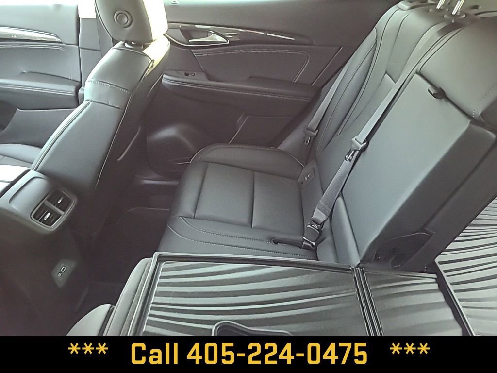 Used 2023 Buick Envision Essence image 17
