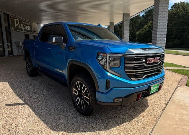 Used 2022 GMC Sierra 1500 AT4 w/ AT4 Preferred Package AWD/4WD video 1
