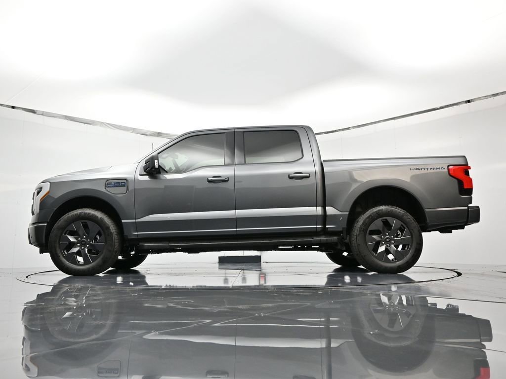 New 2025 Ford F150 Lightning Flash AWD/4WD image 45