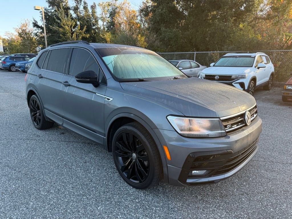Used 2020 Volkswagen Tiguan SE R-Line image 3