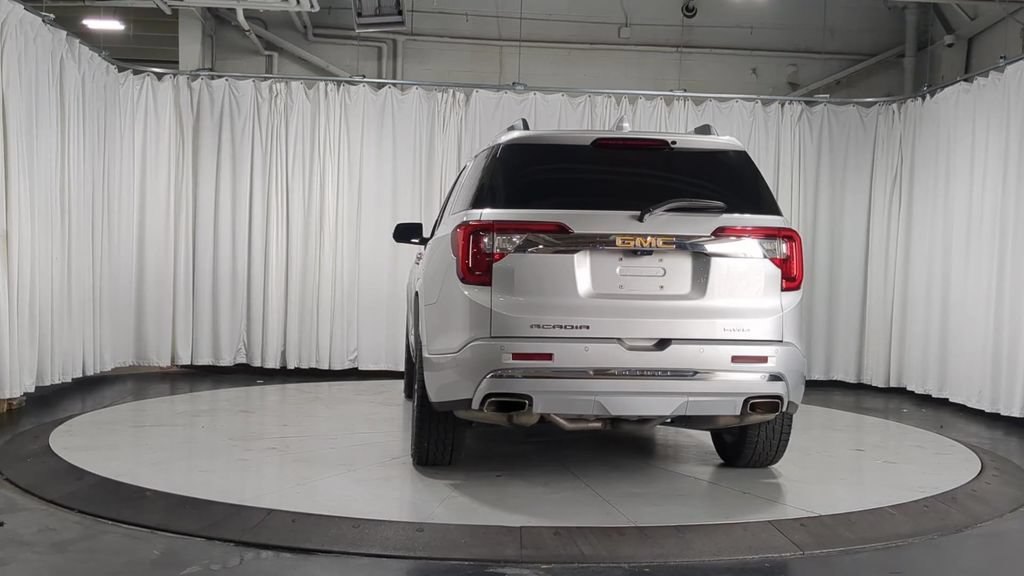 Used 2020 GMC Acadia Denali w/ Technology Package AWD/4WD image 9