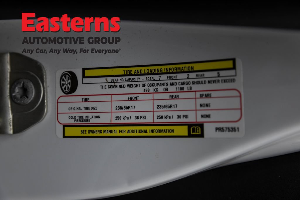 Used 2023 Chrysler Pacifica Touring-L FWD image 35