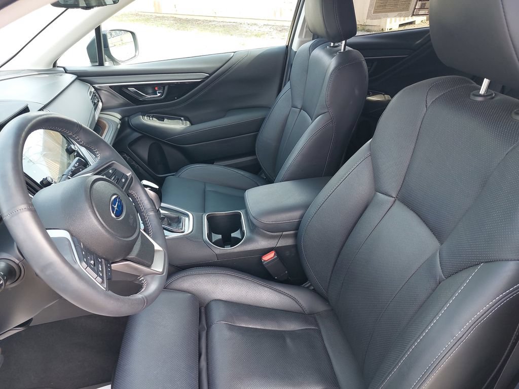 Certified 2025 Subaru Outback Touring AWD/4WD image 12