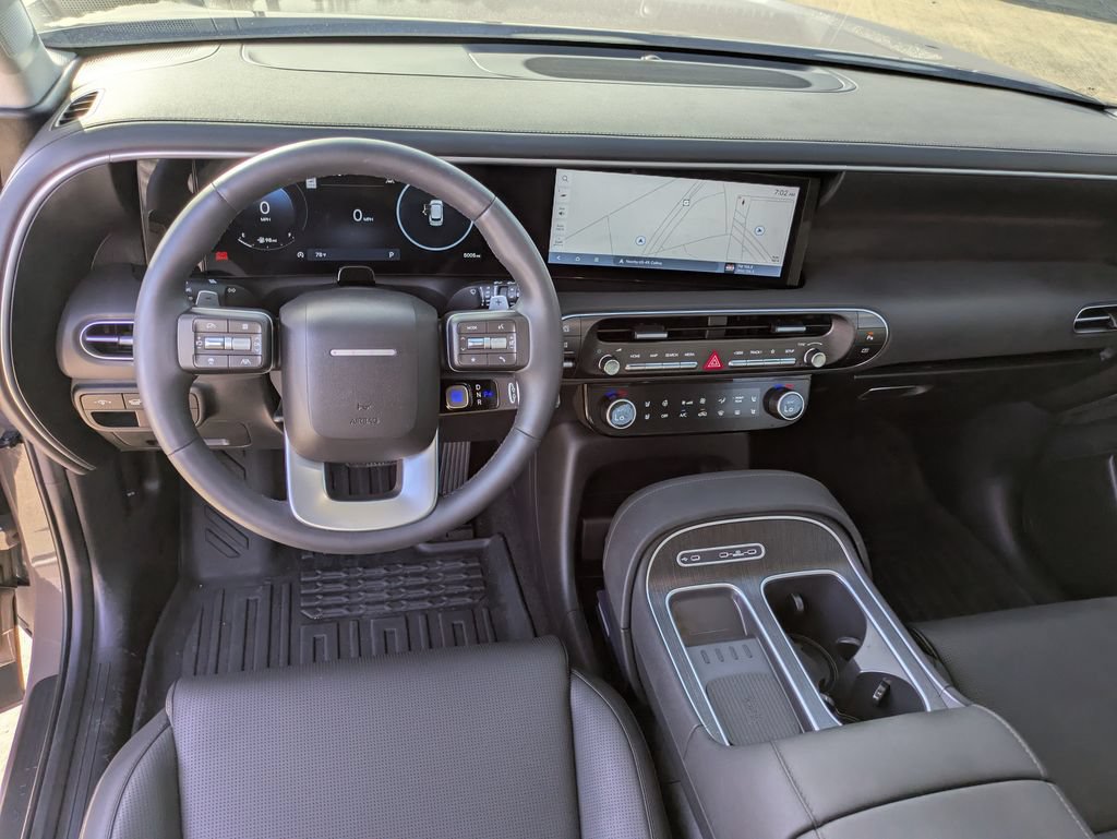 Used 2026 Hyundai Palisade SEL FWD image 14
