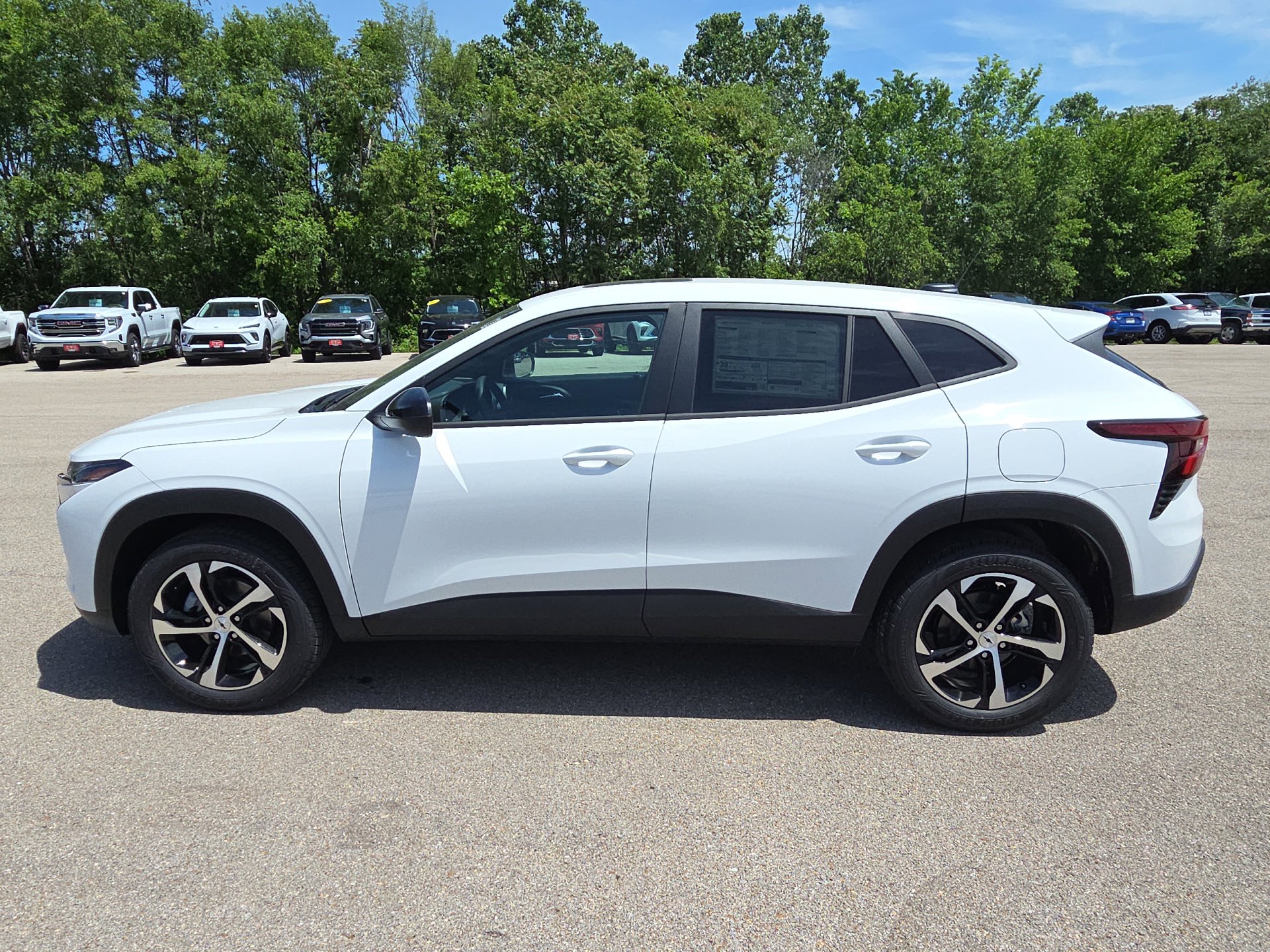 New 2026 Chevrolet Trax RS FWD image 5