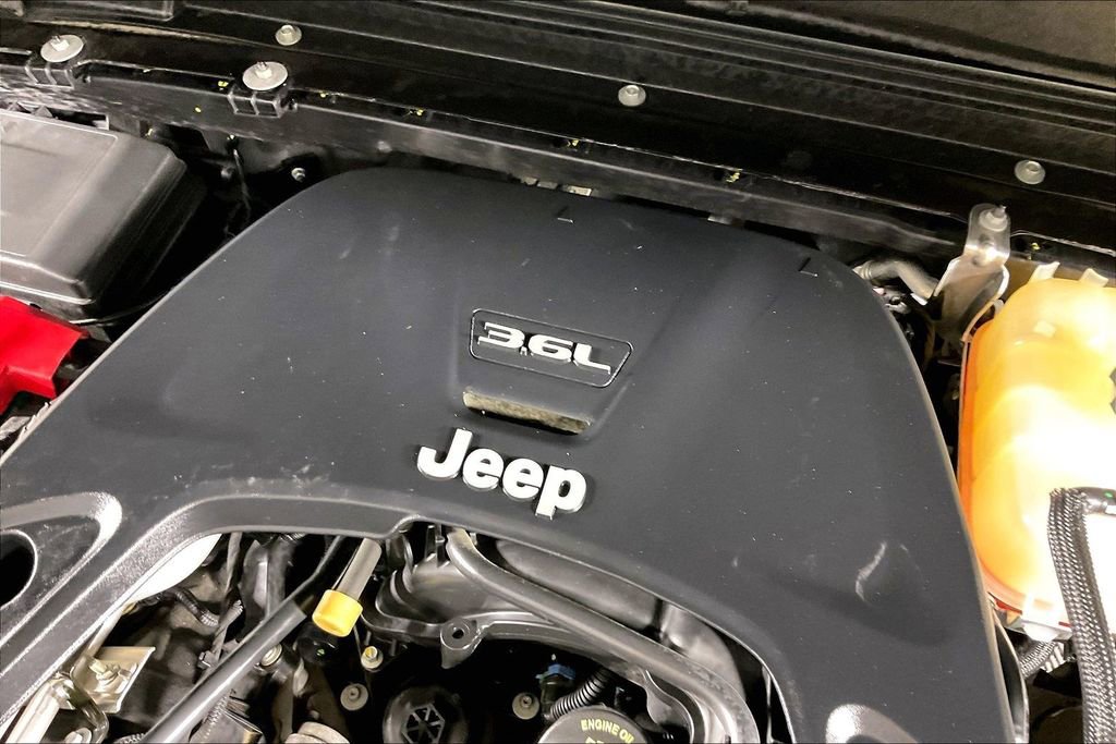 Used 2018 Jeep Wrangler Unlimited Rubicon AWD/4WD image 42