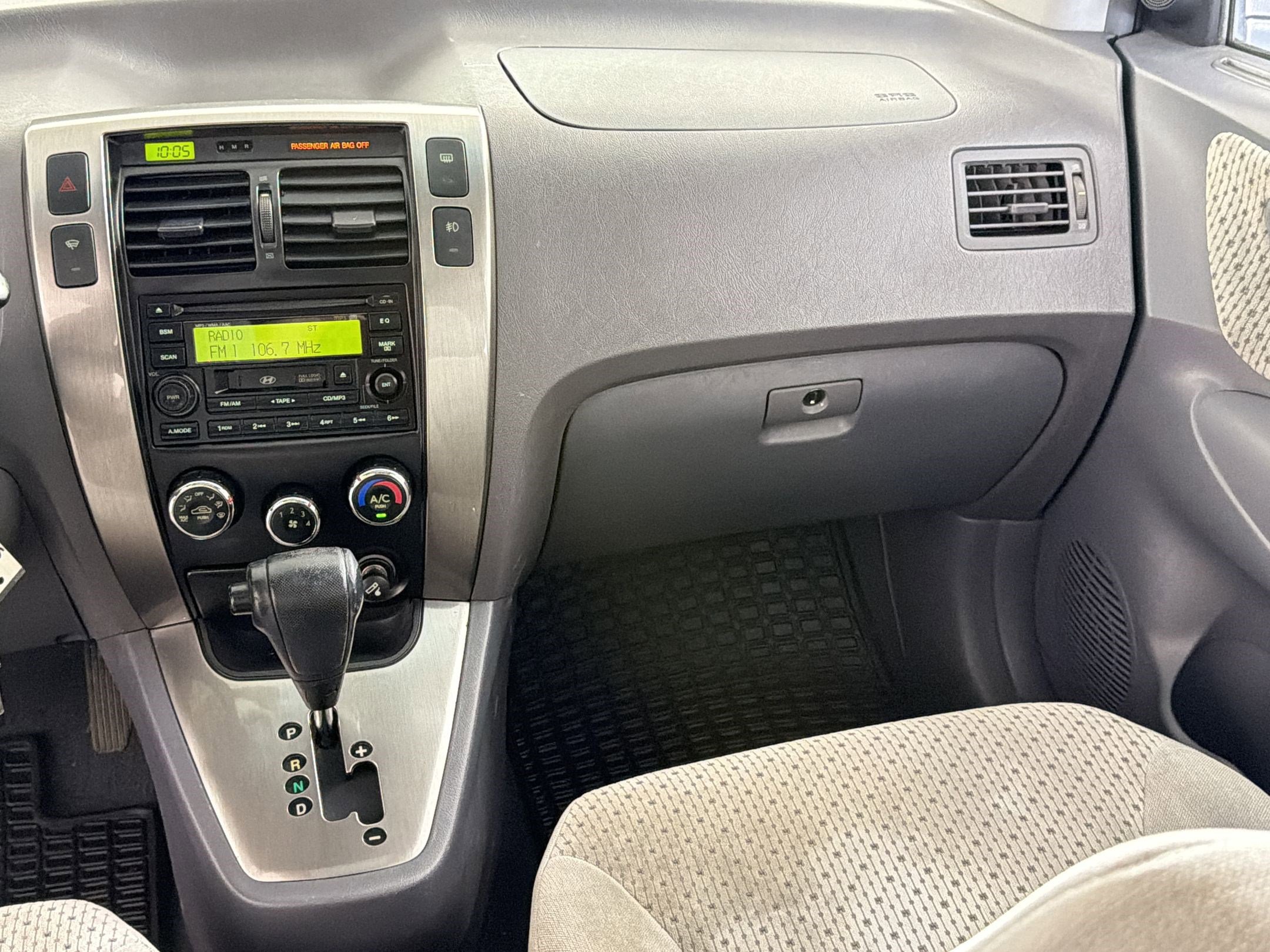 Used 2005 Hyundai Tucson LX FWD image 25