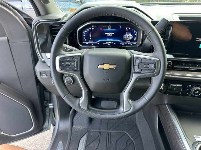 Used 2024 Chevrolet Silverado 2500 LTZ w/ LTZ Convenience Package image 21