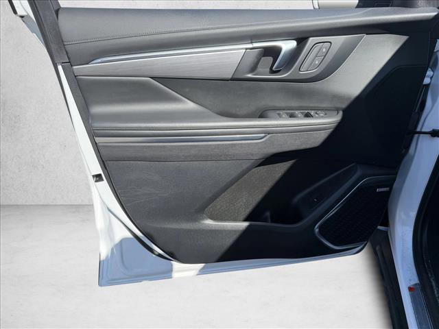 Used 2025 Buick Enclave Preferred image 12