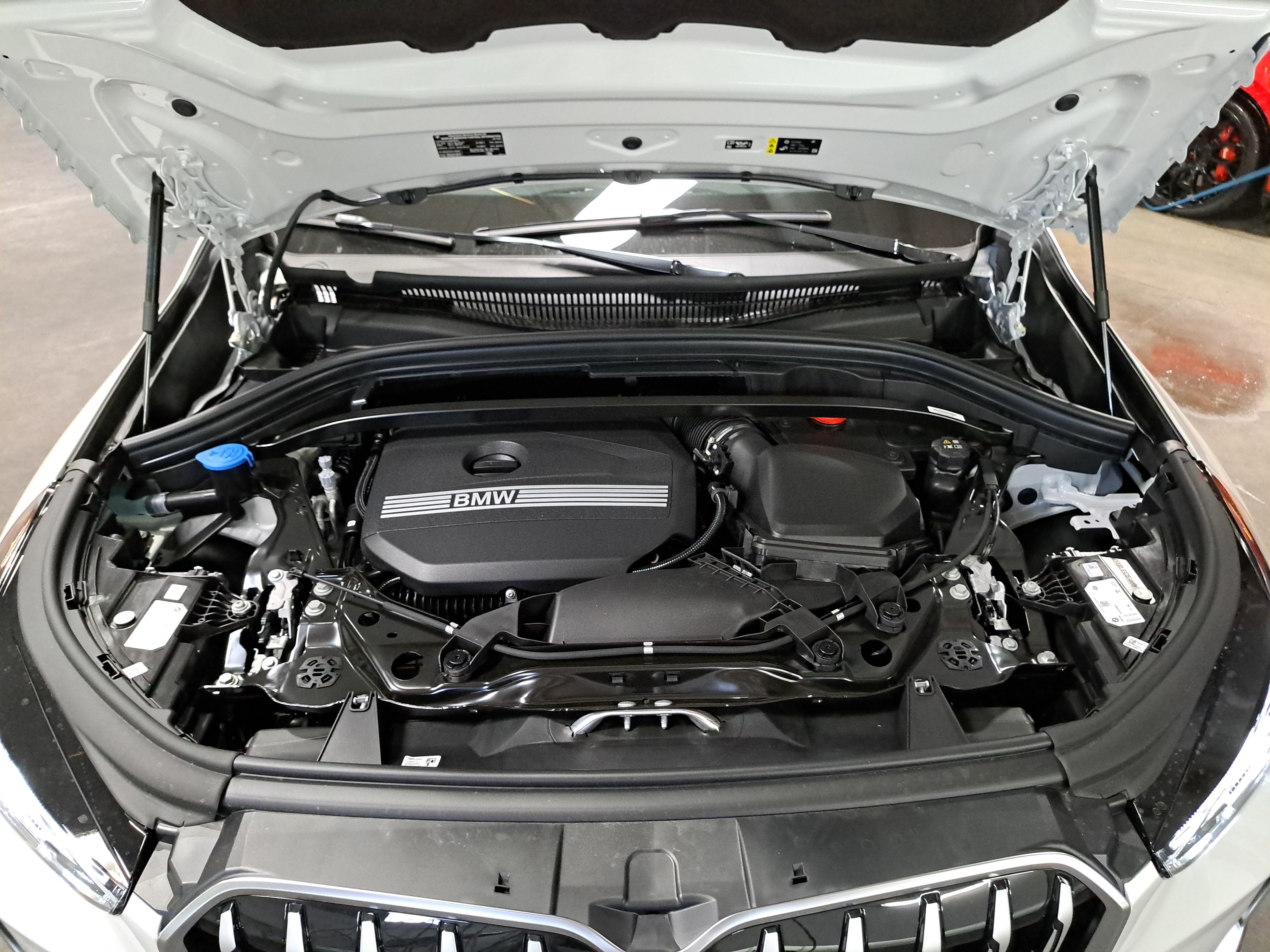 New 2026 BMW X1 xDrive28i w/ Technology Package AWD/4WD image 31