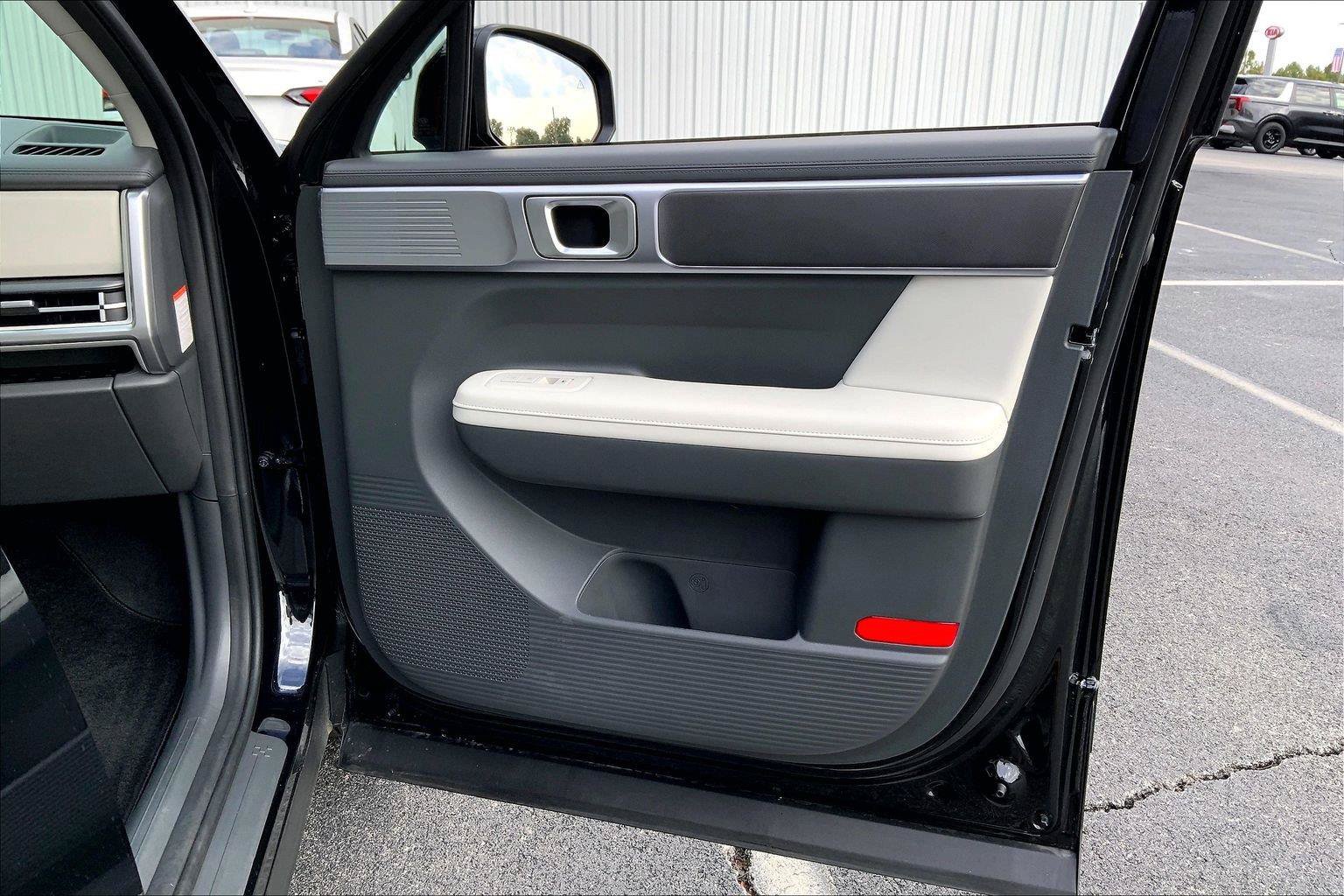 Used 2026 Hyundai Santa Fe SEL FWD image 22