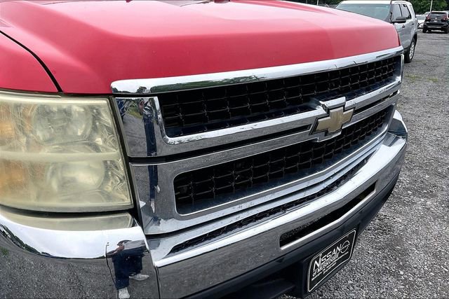 Used 2010 Chevrolet Silverado 2500 LT w/ Interior Plus Package RWD image 30