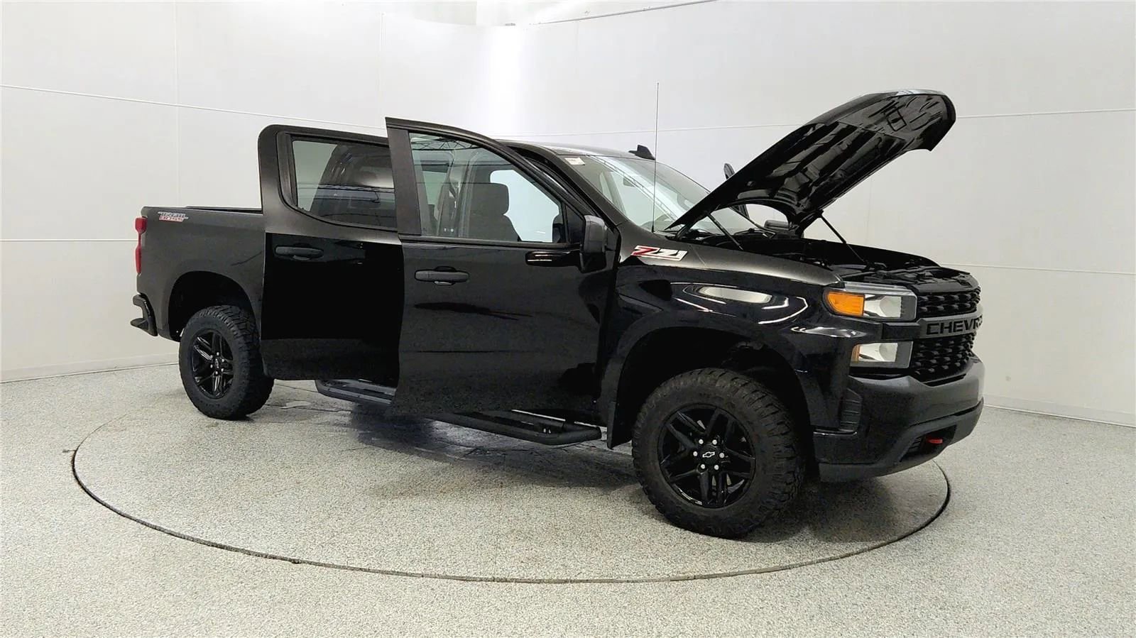 Used 2020 Chevrolet Silverado 1500 Custom Trail Boss w/ Custom Convenience Package image 9