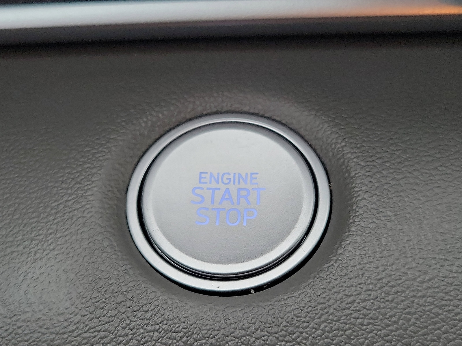 Certified 2025 Hyundai Elantra Sport image 11