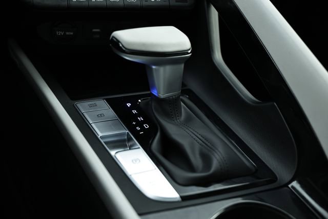 Certified 2025 Hyundai Elantra Limited image 40