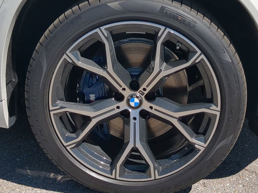 New 2026 BMW X5 xDrive40i w/ M Sport Package image 11