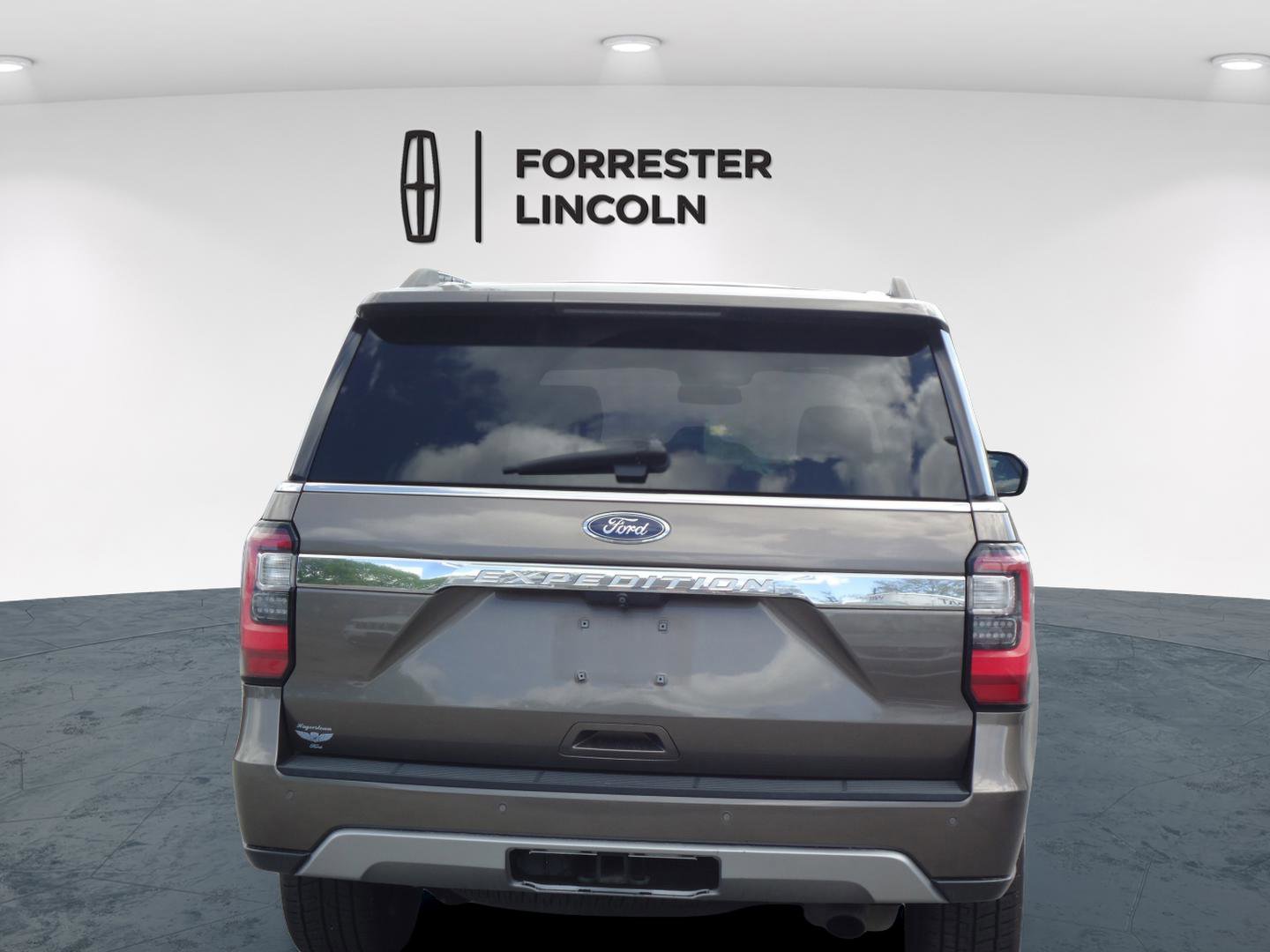 Used 2018 Ford Expedition Limited AWD/4WD image 4
