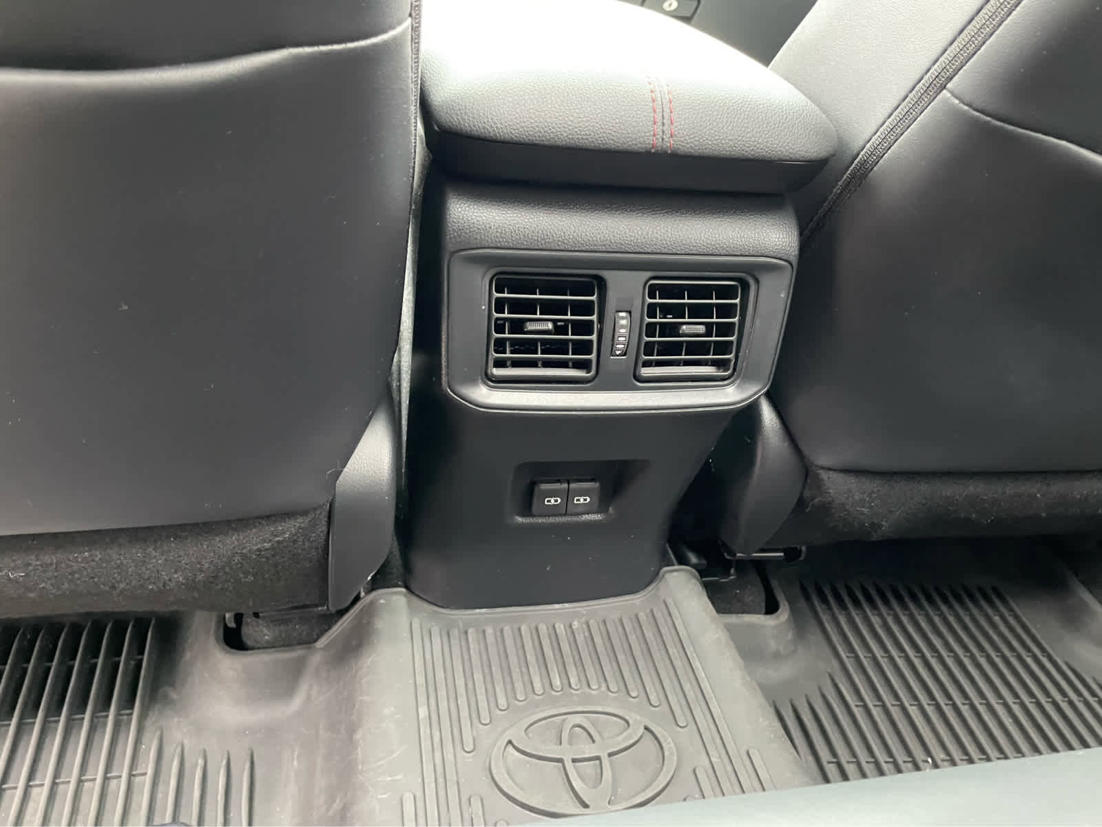 Used 2023 Toyota RAV4 XSE w/ Premium Package image 34