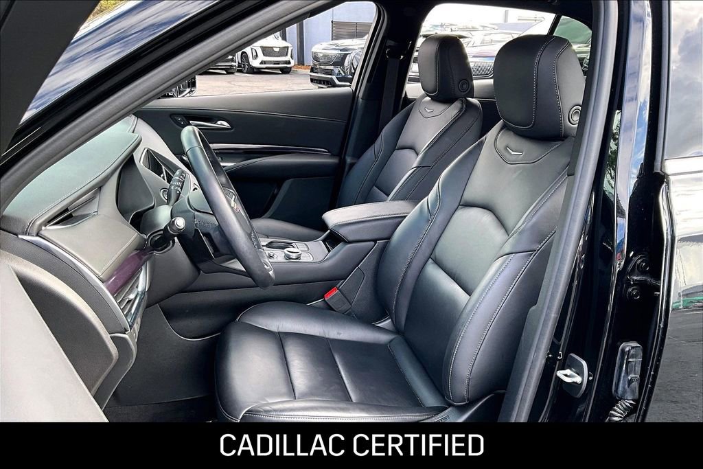 Certified 2023 Cadillac XT4 Luxury w/ Cold Weather Package image 10