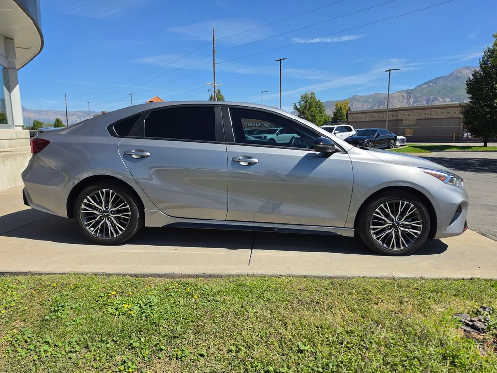 Certified 2024 Kia Forte GT-Line FWD image 4
