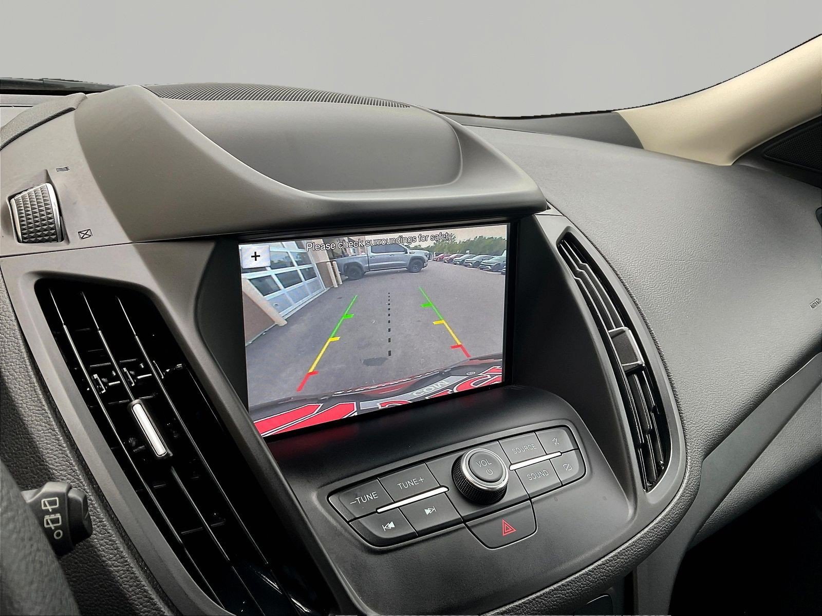 Used 2019 Ford Escape SE FWD image 14