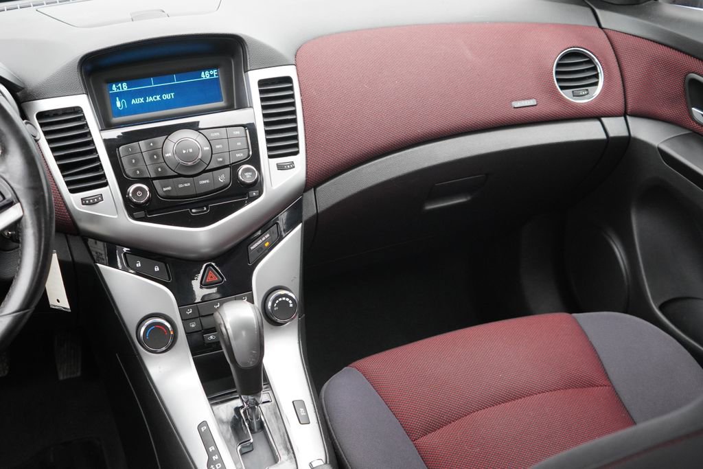 Used 2014 Chevrolet Cruze LT FWD image 23