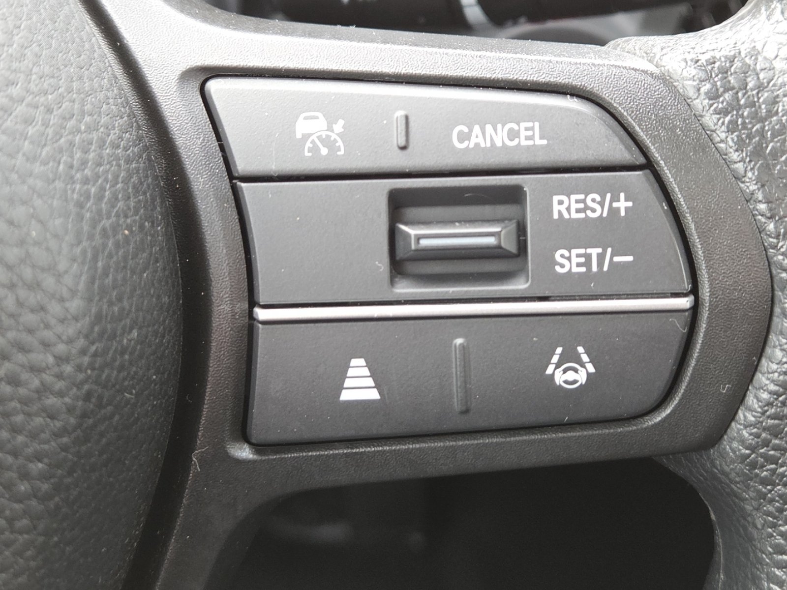 Used 2025 Honda CR-V EX image 6