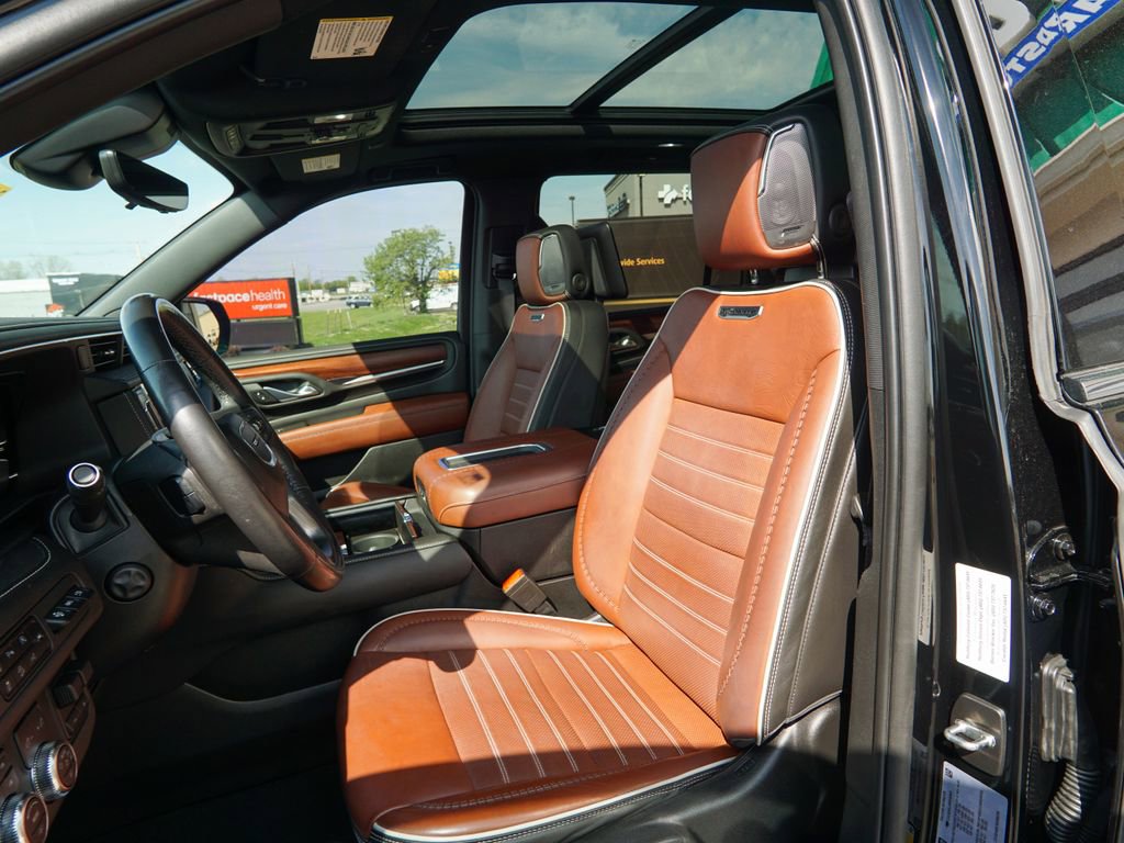 Used 2023 GMC Yukon XL Denali Ultimate image 24