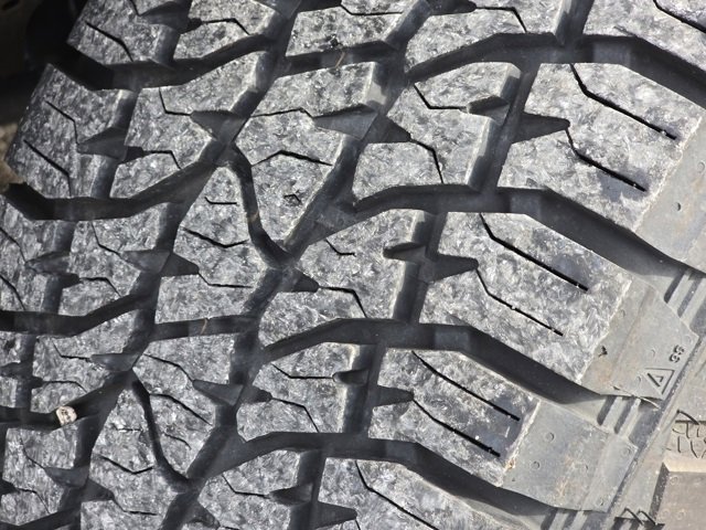 Used 2025 Chevrolet Silverado 1500 Custom Trail Boss w/ LPO, Dark Essentials Package image 23