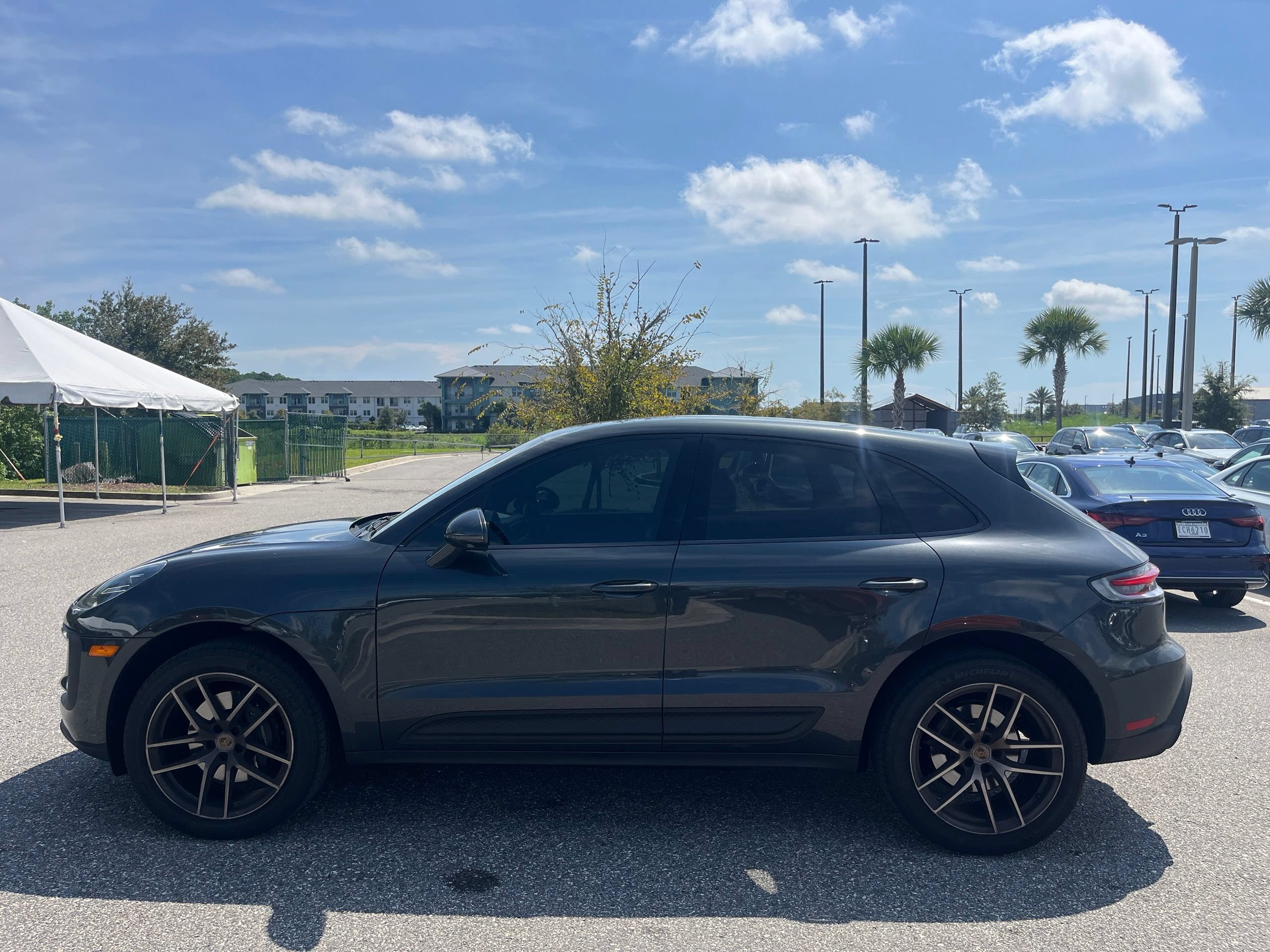 Used 2024 Porsche Macan AWD/4WD image 27
