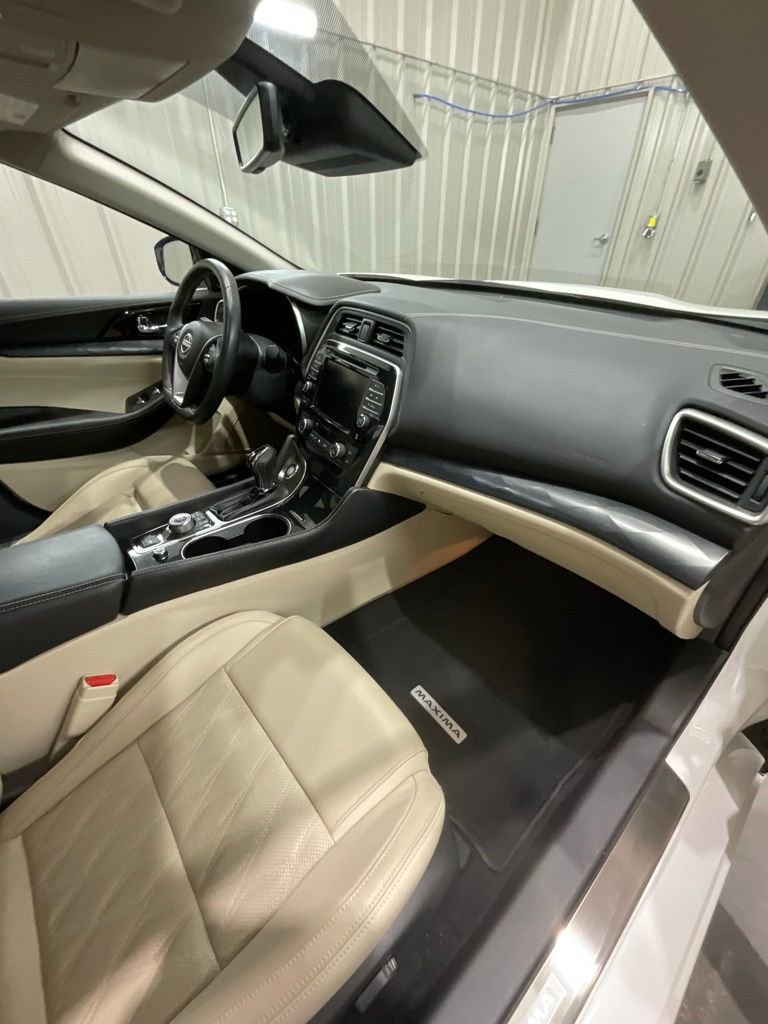 Used 2023 Nissan Maxima Platinum w/ Sport Mat Group image 15