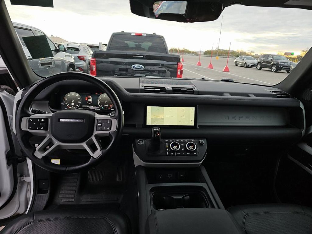 Used 2024 Land Rover Defender 110 S image 6