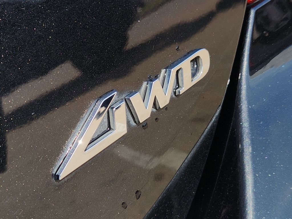 Used 2023 Genesis G70 2.0T AWD/4WD image 15