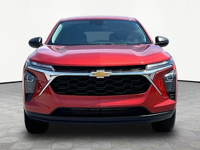 Used 2024 Chevrolet Trax LS FWD image 2