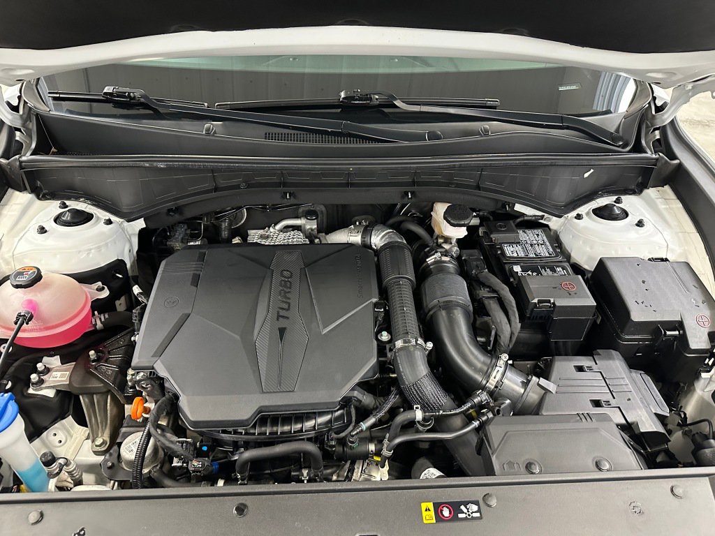 Used 2023 Kia Sorento SX image 40