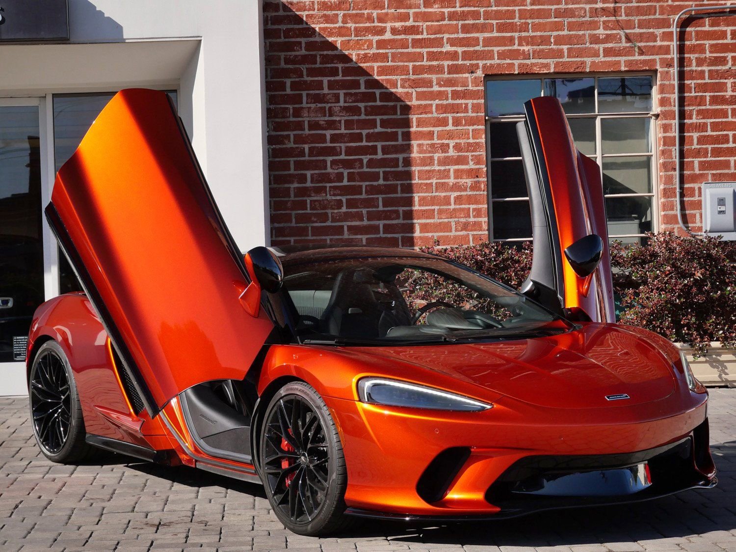 Used 2023 McLaren GT image 17