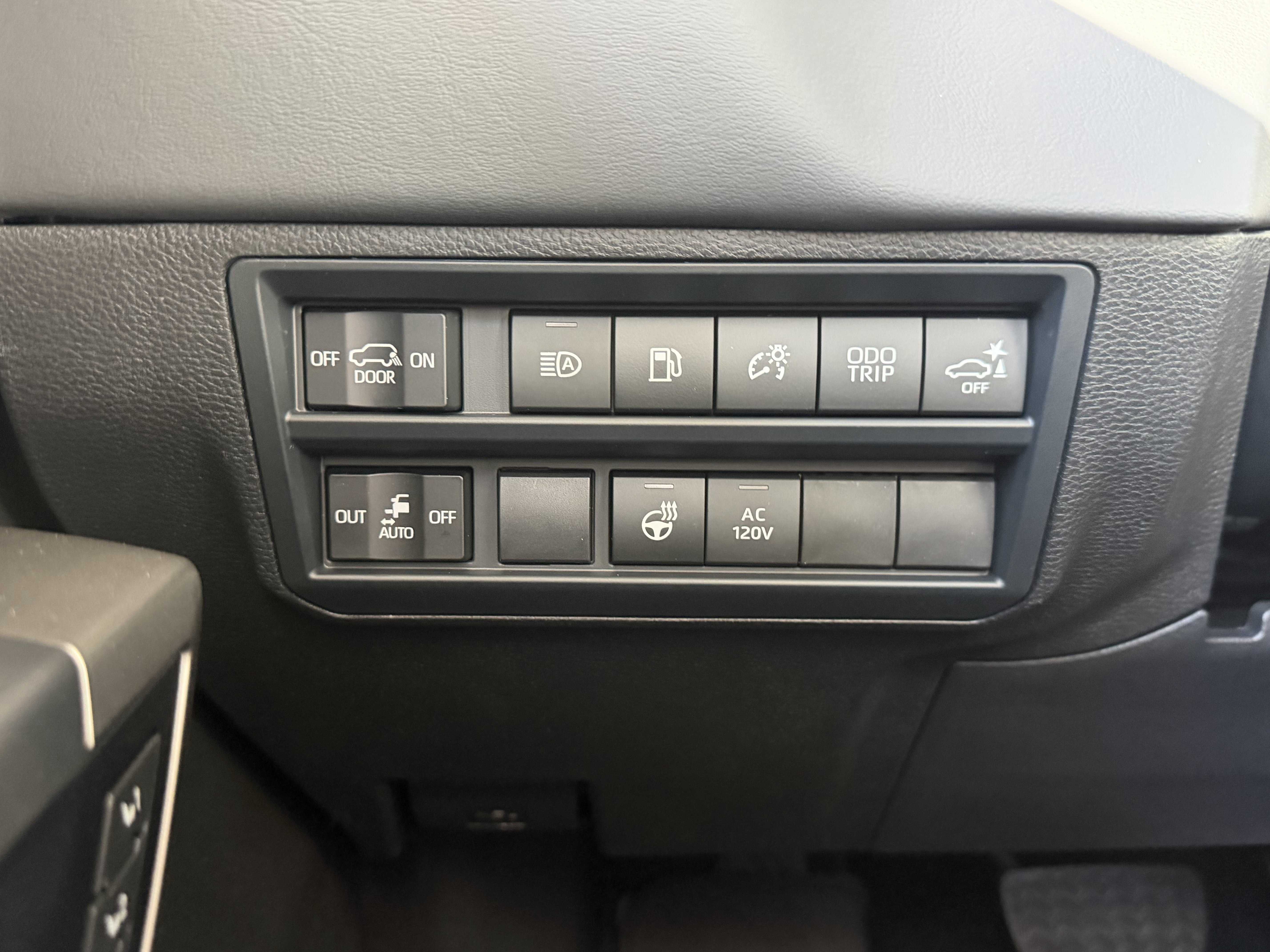 New 2026 Toyota Sequoia Platinum AWD/4WD image 20