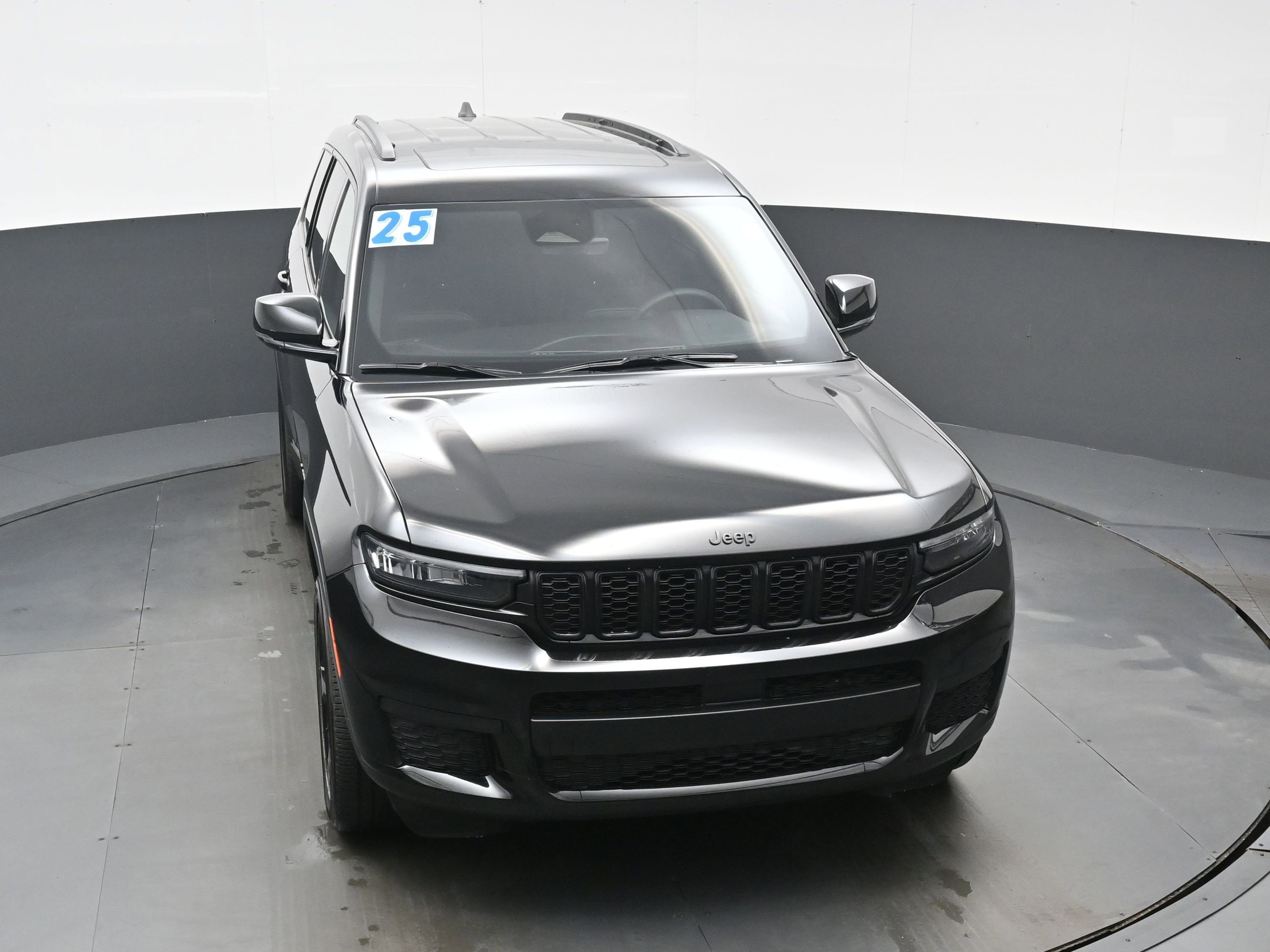 Used 2025 Jeep Grand Cherokee L Altitude image 40