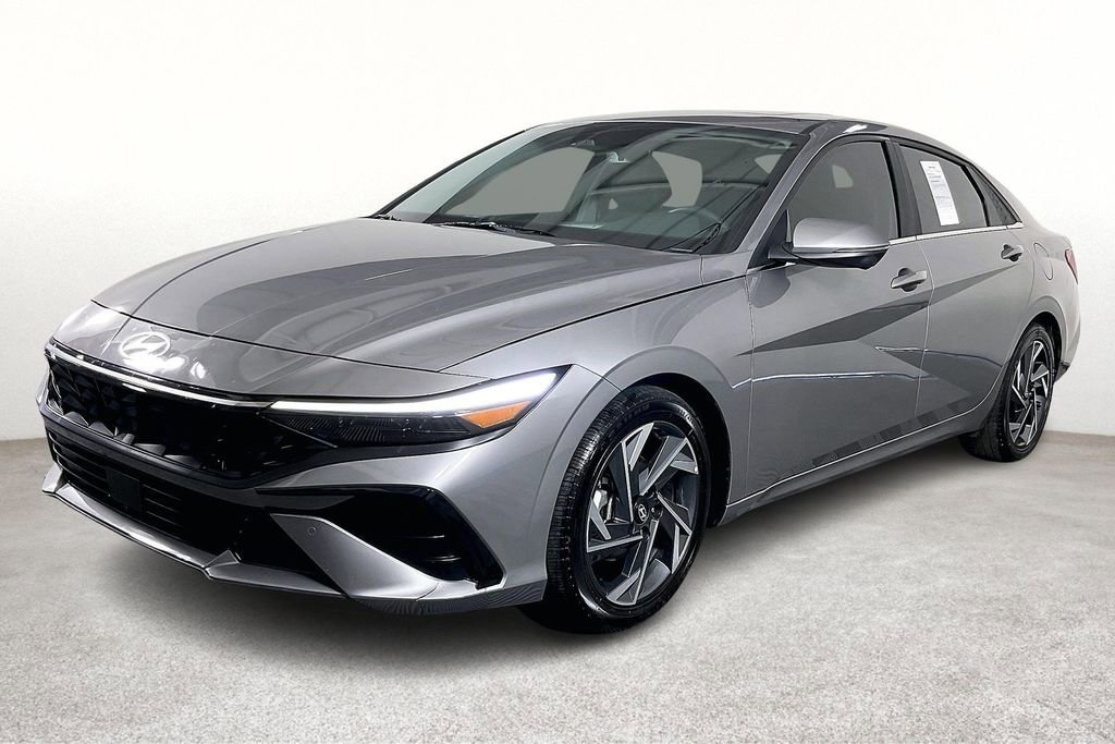 Used 2024 Hyundai Elantra Limited image 15