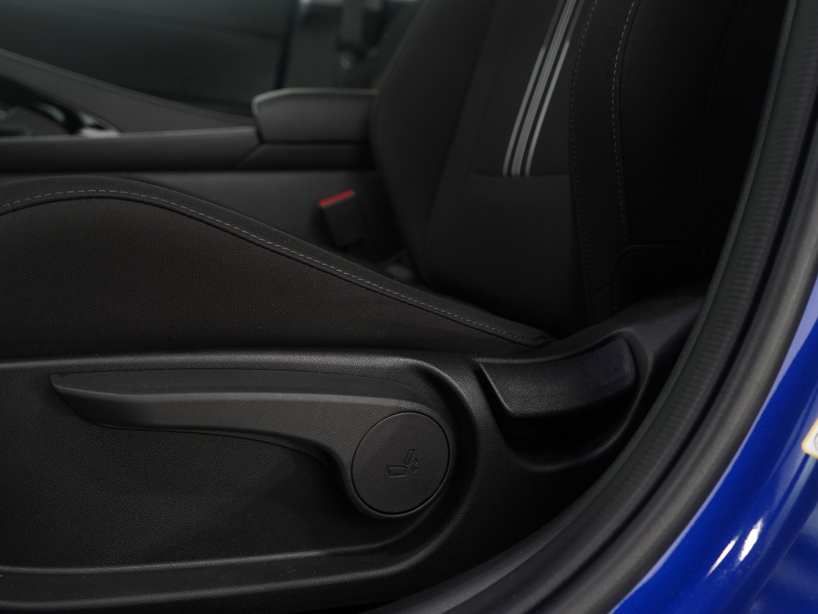 Certified 2025 Hyundai Elantra Blue image 20