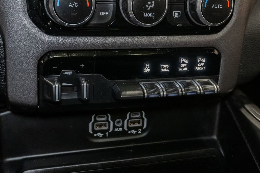 Used 2020 RAM 1500 Laramie w/ Sport Appearance Package AWD/4WD image 25