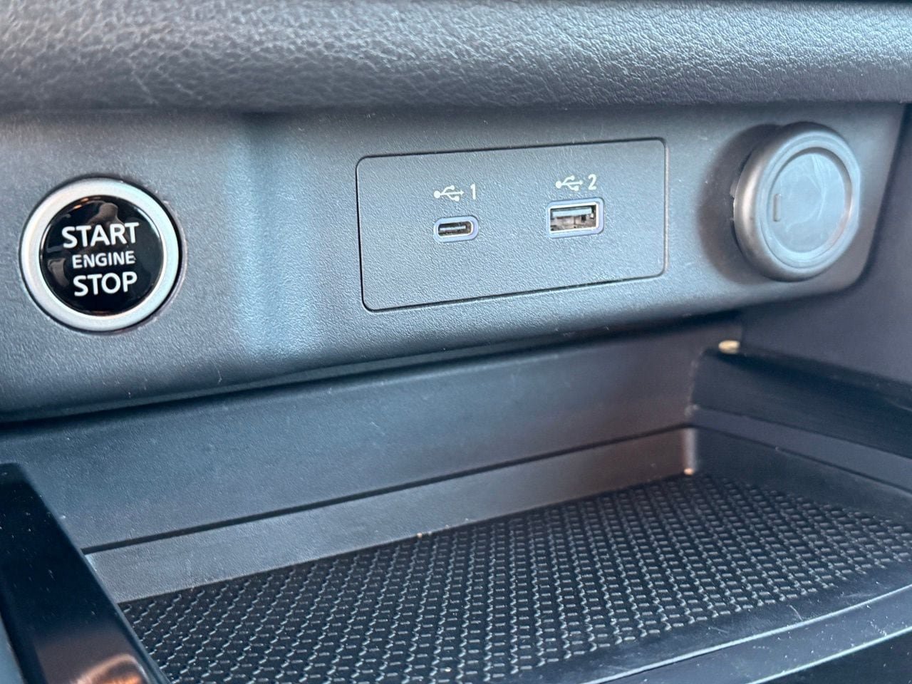 Certified 2023 Nissan Rogue SV FWD image 23