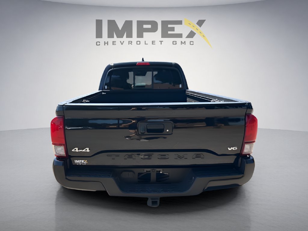 Used 2023 Toyota Tacoma SR AWD/4WD image 4