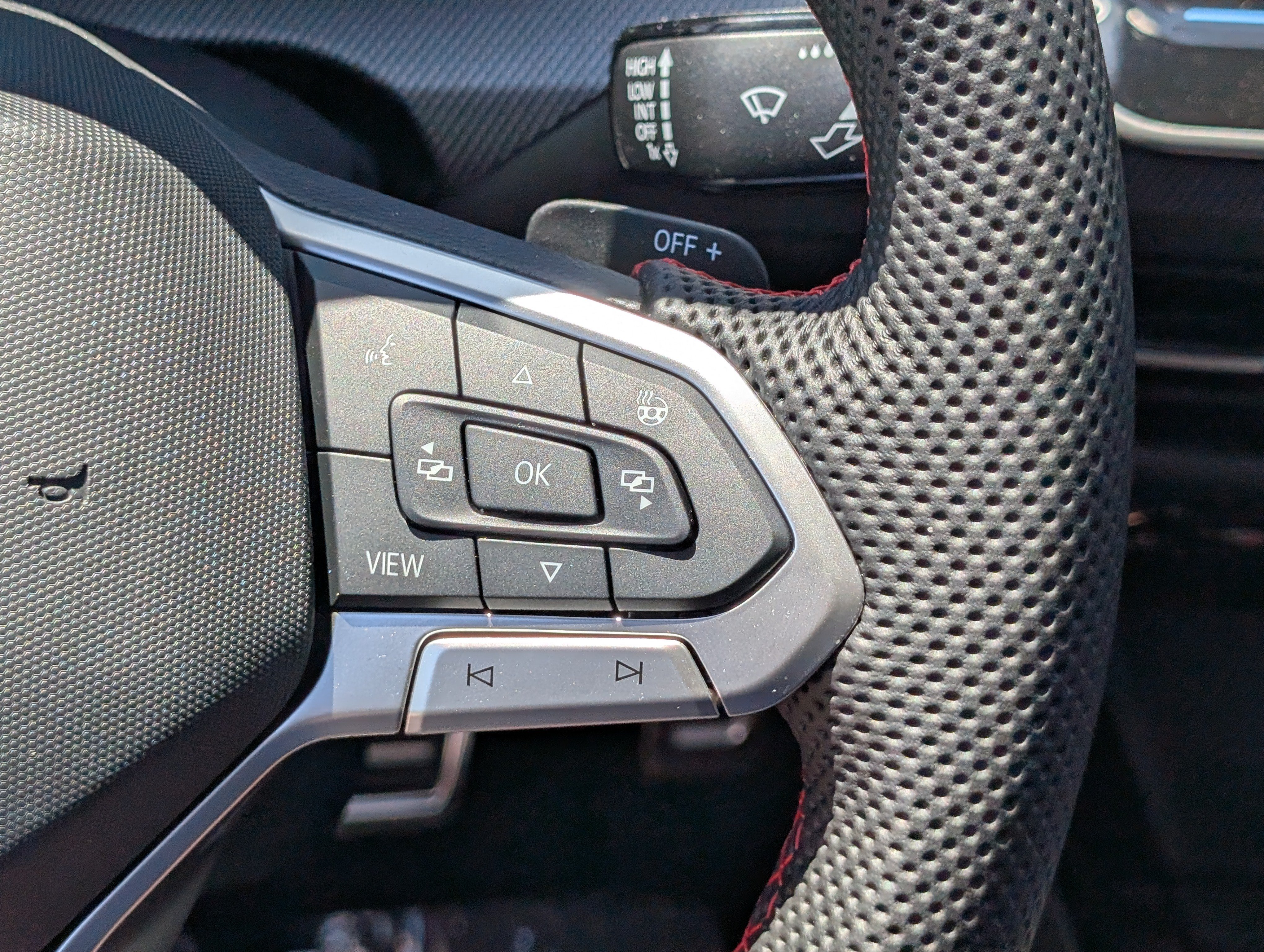 New 2026 Volkswagen GTI SE FWD image 20