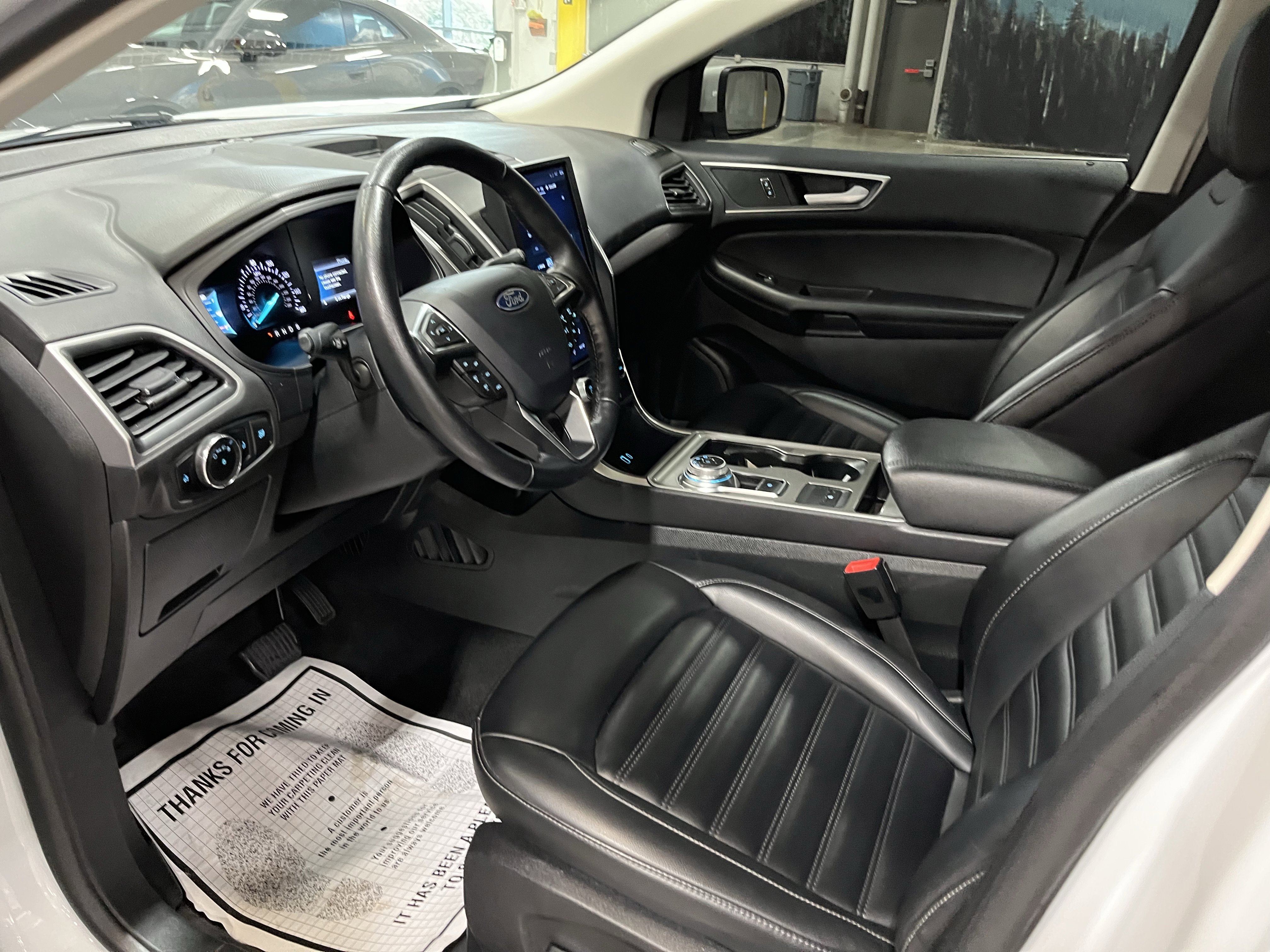 Used 2024 Ford Edge SEL image 9