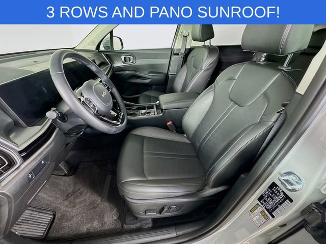 Used 2025 Kia Sorento S w/ Panoramic Sunroof Package image 20