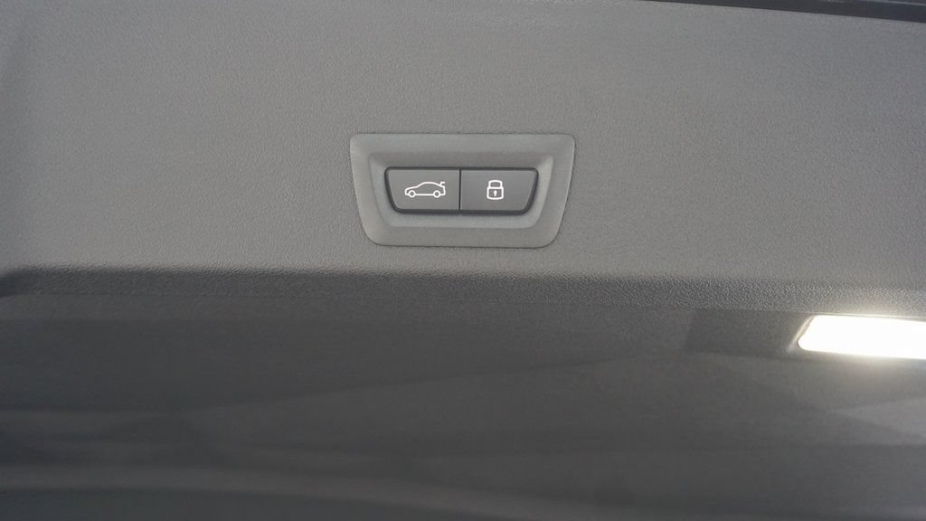 Used 2026 BMW XM Label Red AWD/4WD image 8
