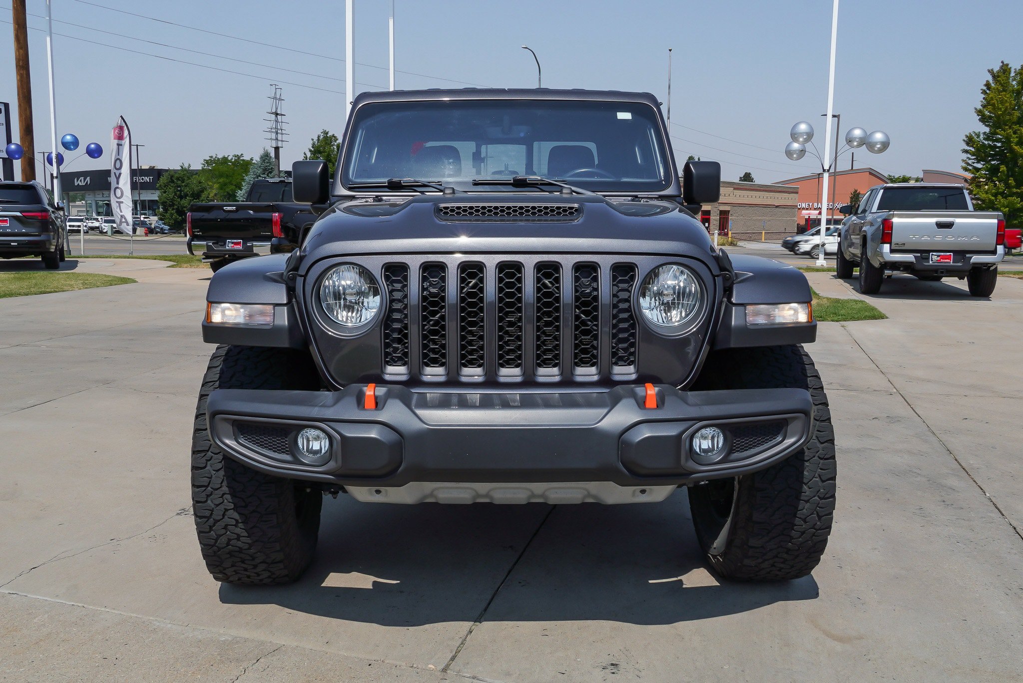 Used 2023 Jeep Gladiator Mojave w/ Trailer Tow Package AWD/4WD image 3