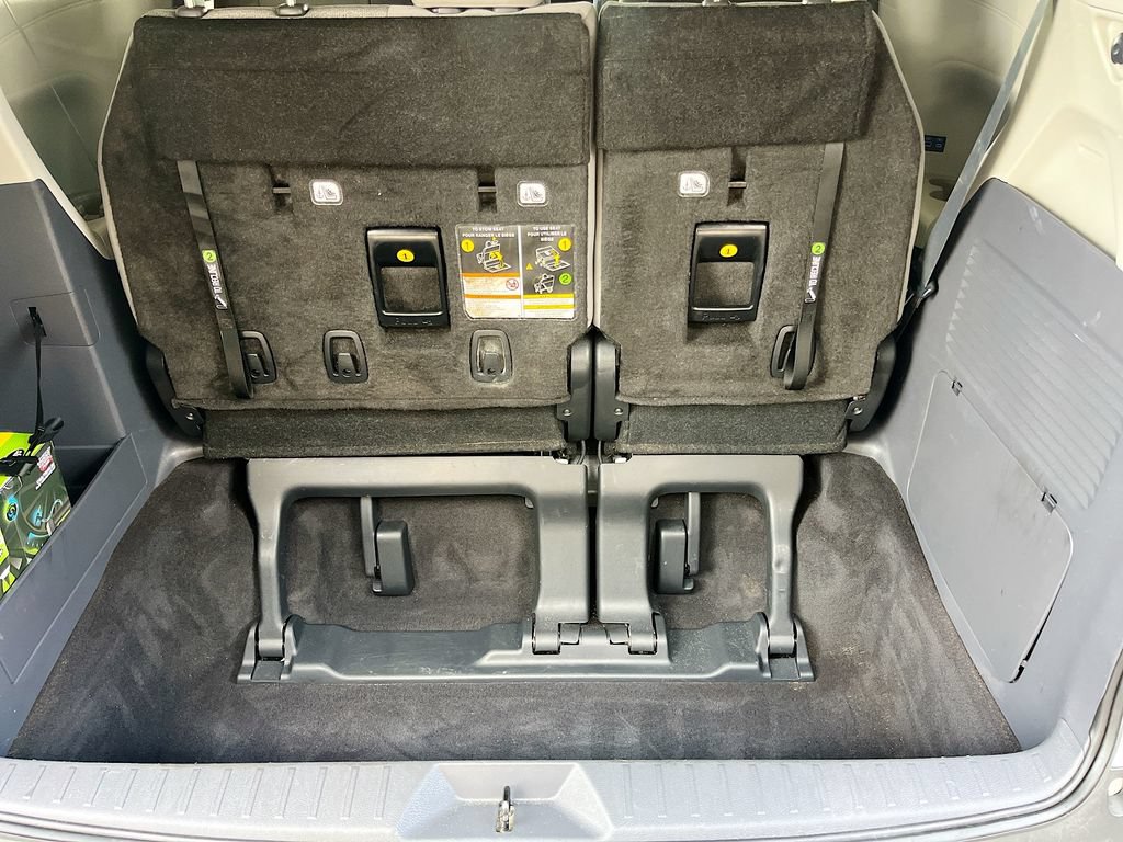 Used 2023 Toyota Sienna LE FWD image 24