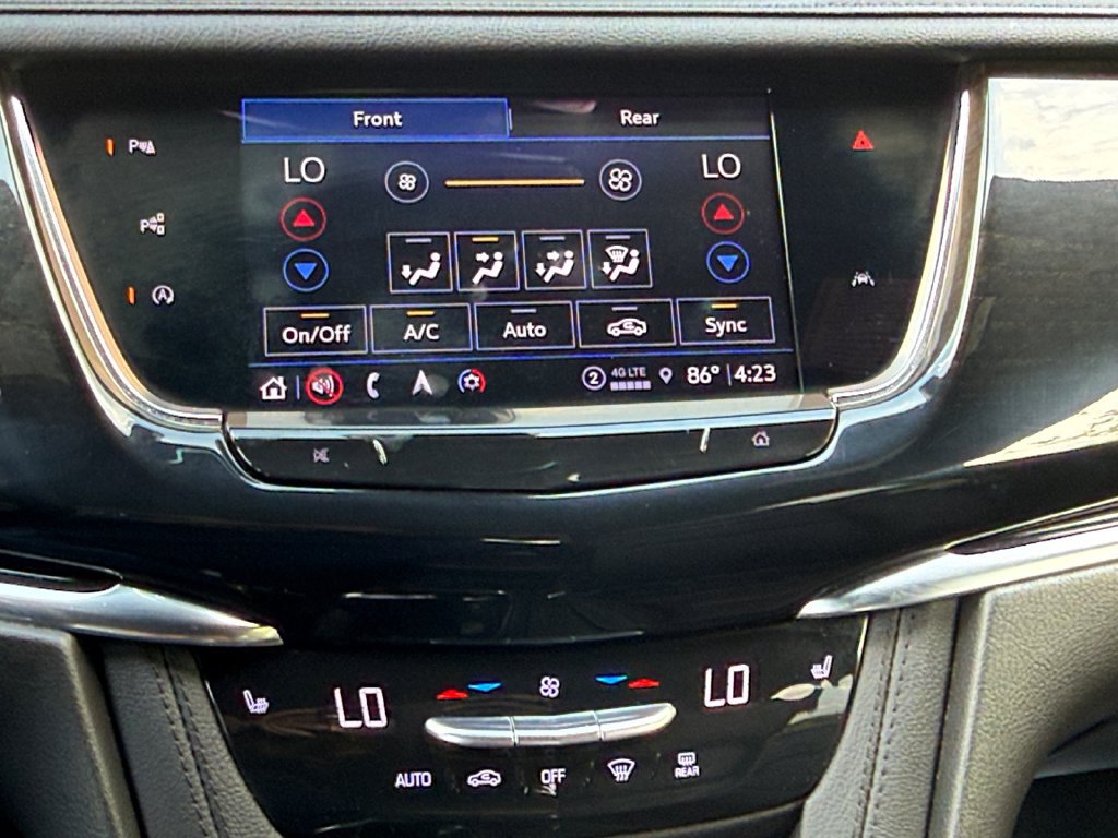 Used 2022 Cadillac XT6 Premium Luxury w/ Technology Package AWD/4WD image 15